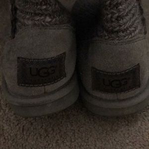 Grey knit ugg boots